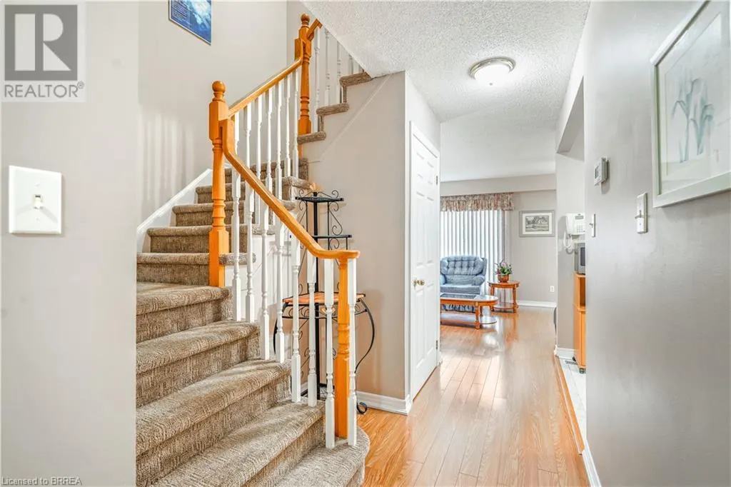 4 COURTLAND Drive Unit# A, #A