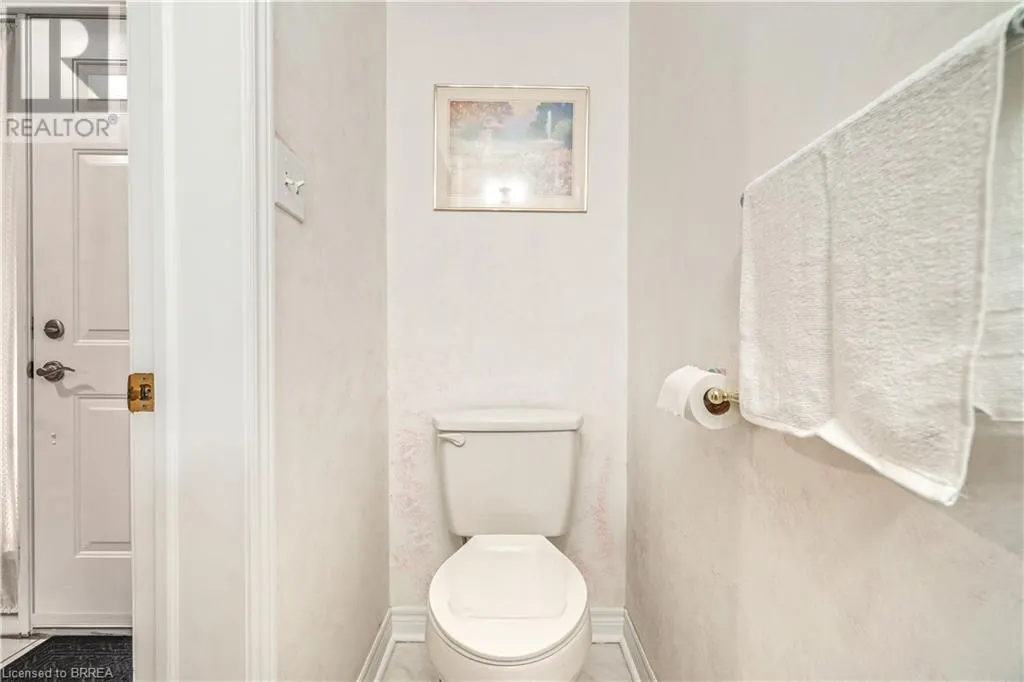 4 COURTLAND Drive Unit# A, #A