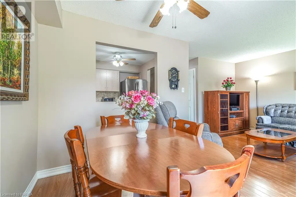 4 COURTLAND Drive Unit# A, #A