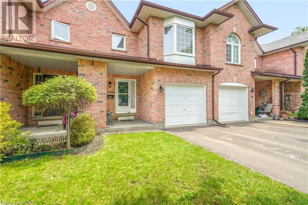 4 COURTLAND Drive Unit# A, #A