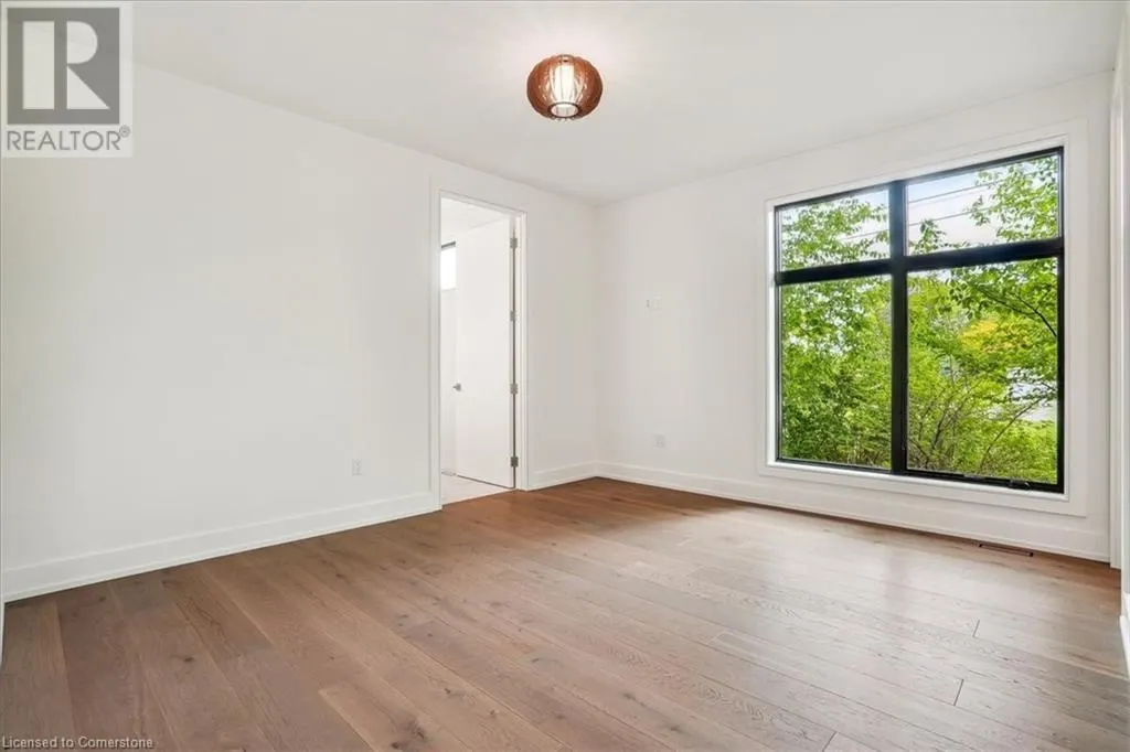 1613G LOOKOUT Street