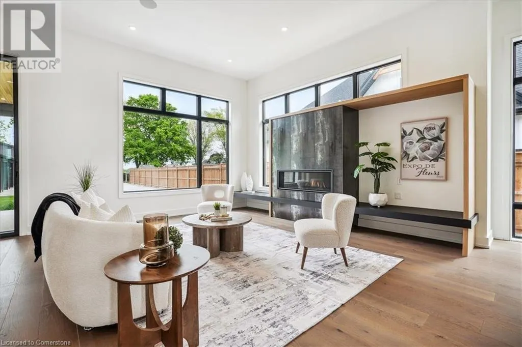 1613G LOOKOUT Street