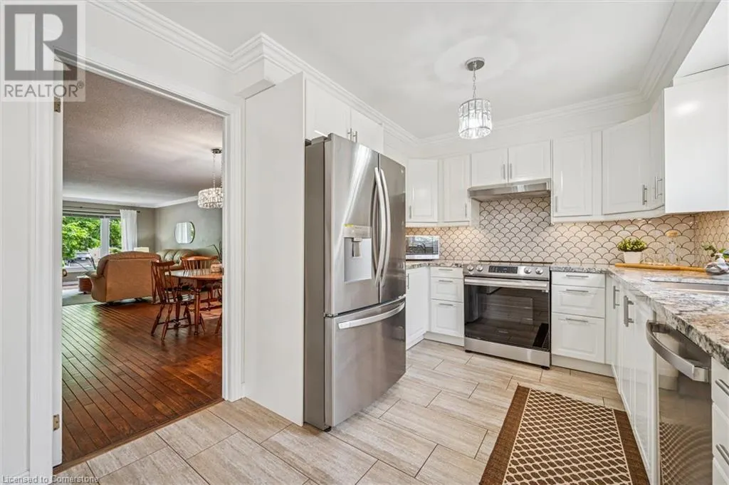 251 HICKORY Circle