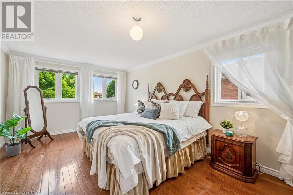 251 HICKORY Circle
