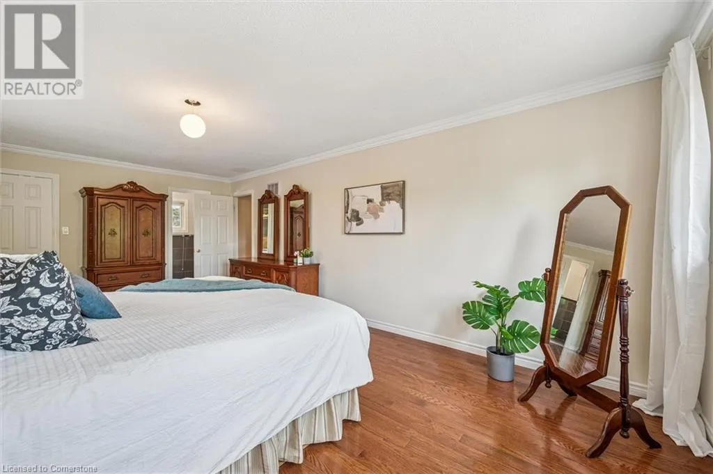 251 HICKORY Circle