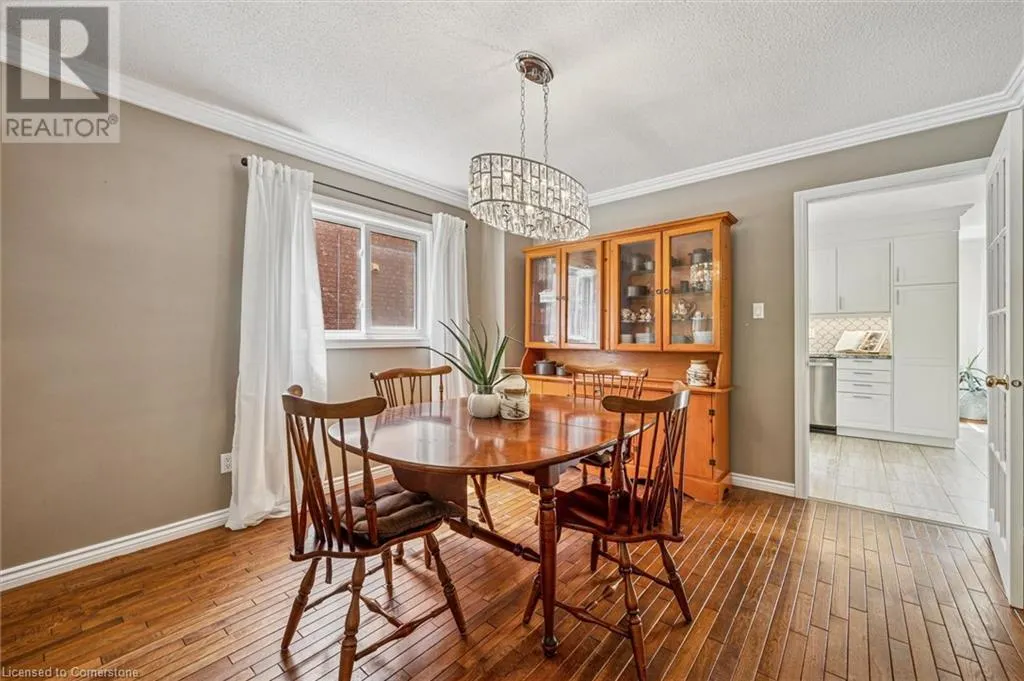 251 HICKORY Circle