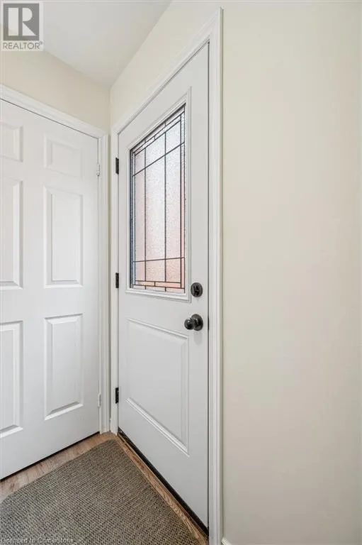251 HICKORY Circle