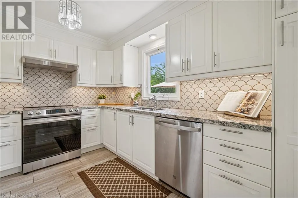 251 HICKORY Circle