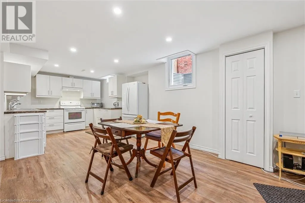 251 HICKORY Circle