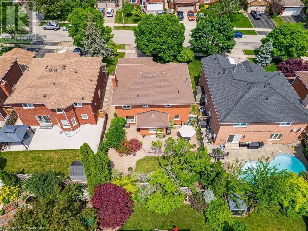 251 HICKORY Circle