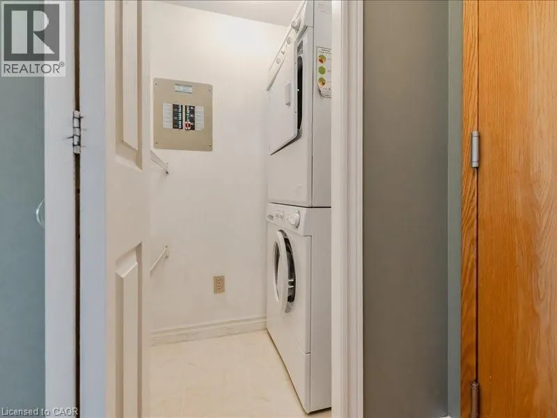 237 KING Street W Unit# 1008, #1008