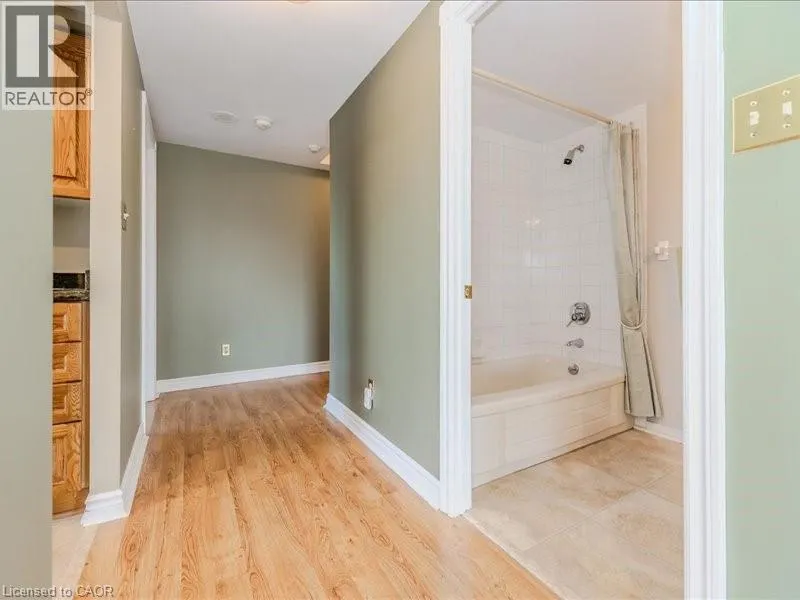237 KING Street W Unit# 1008, #1008
