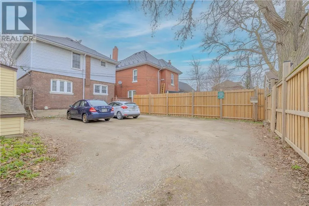 113 BRANT Avenue Unit# 4, #4