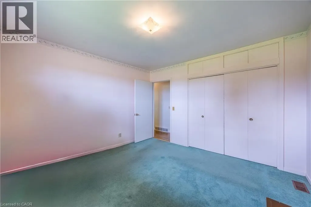 44 WOODLEY Road