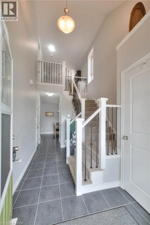 350 FINORO Crescent