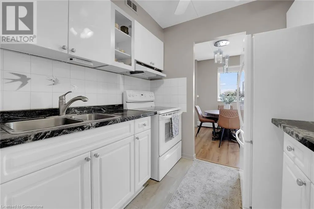 198 SCOTT Street Unit# 220, #220