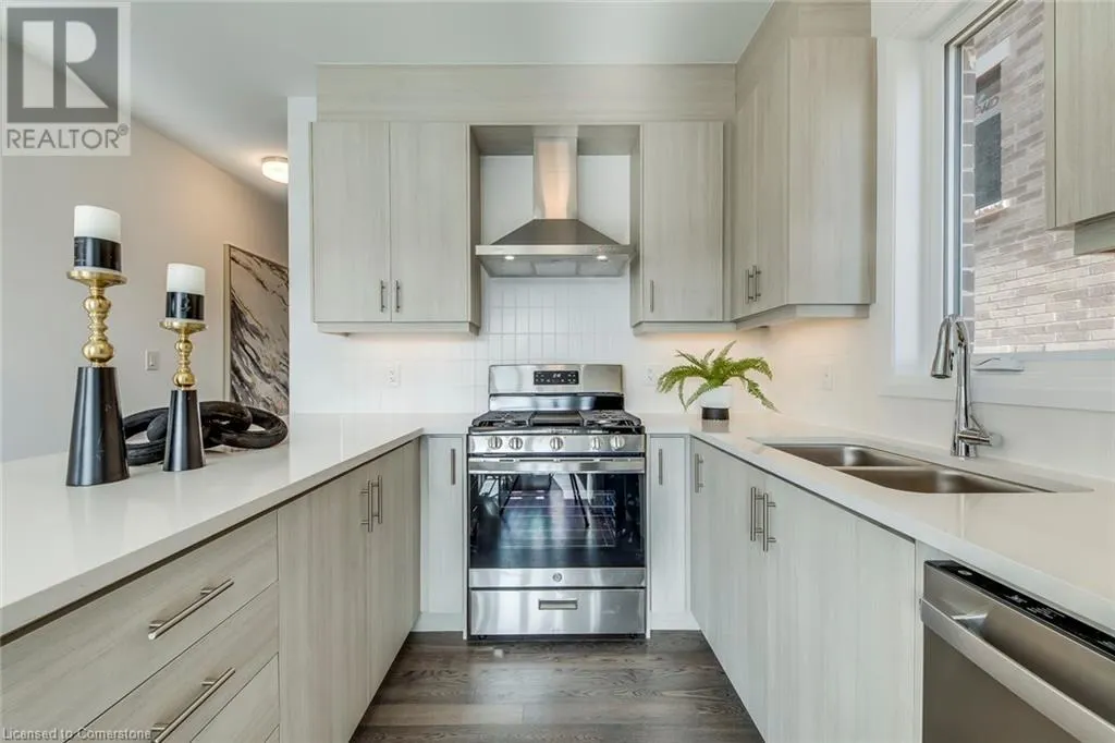 3262 CRYSTAL DRIVE