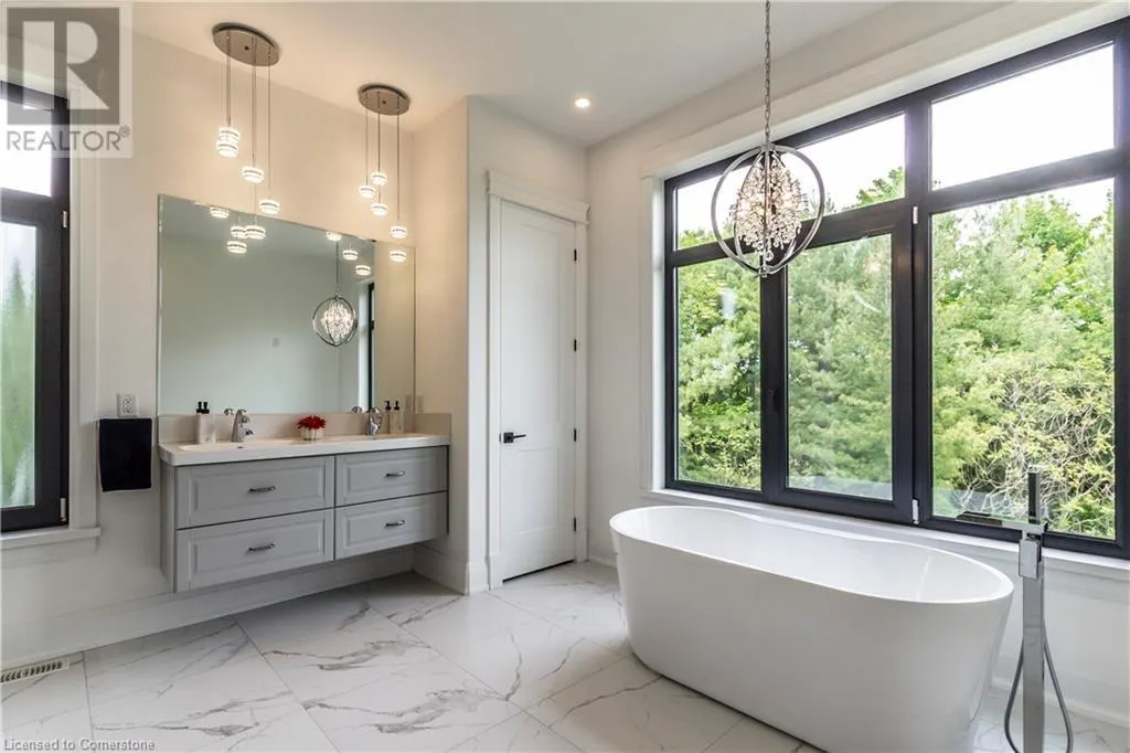 670 BISHOPSGATE Road Unit# 9, #9