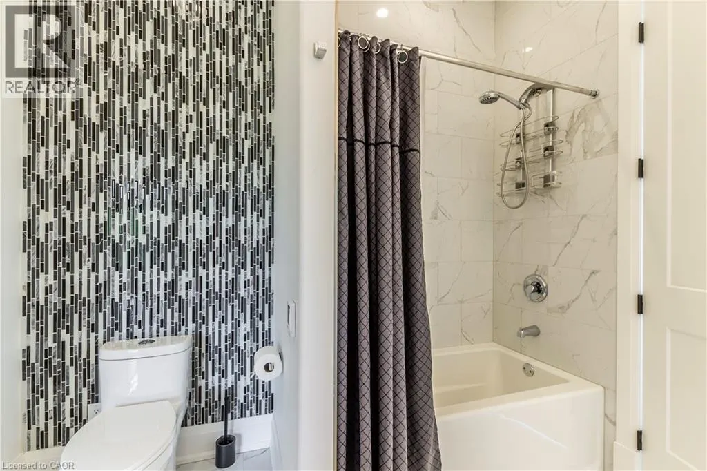 670 BISHOPSGATE Road Unit# 9, #9