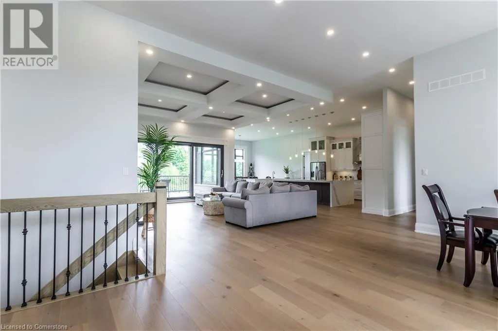 670 BISHOPSGATE Road Unit# 9, #9