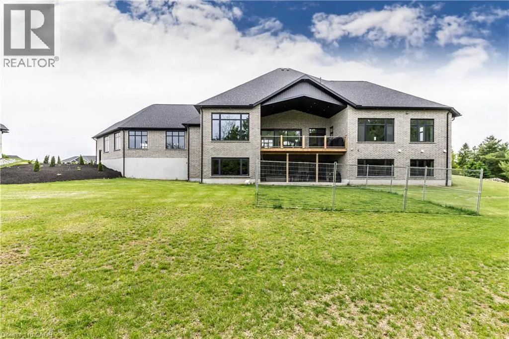 670 BISHOPSGATE Road Unit# 9, #9