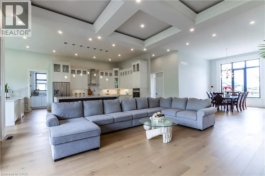 670 BISHOPSGATE Road Unit# 9, #9