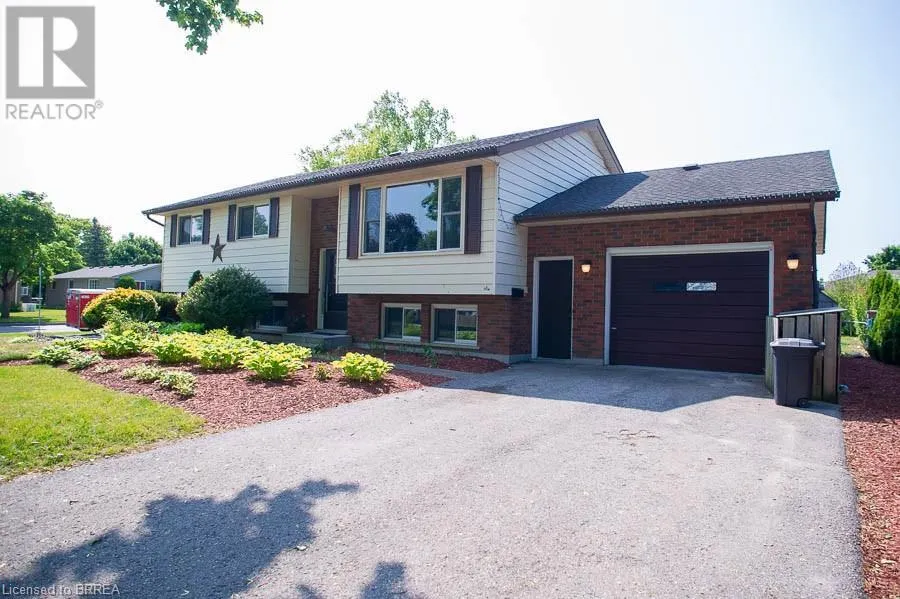 6 BERKLEY Crescent