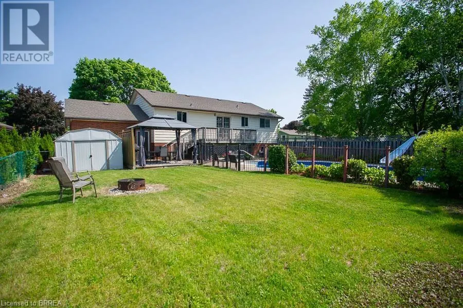 6 BERKLEY Crescent