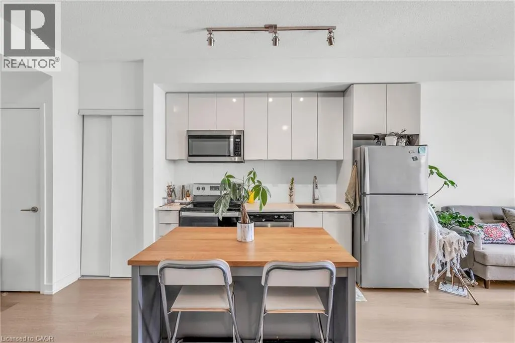 859 THE QUEENSWAY Unit# 412, #412