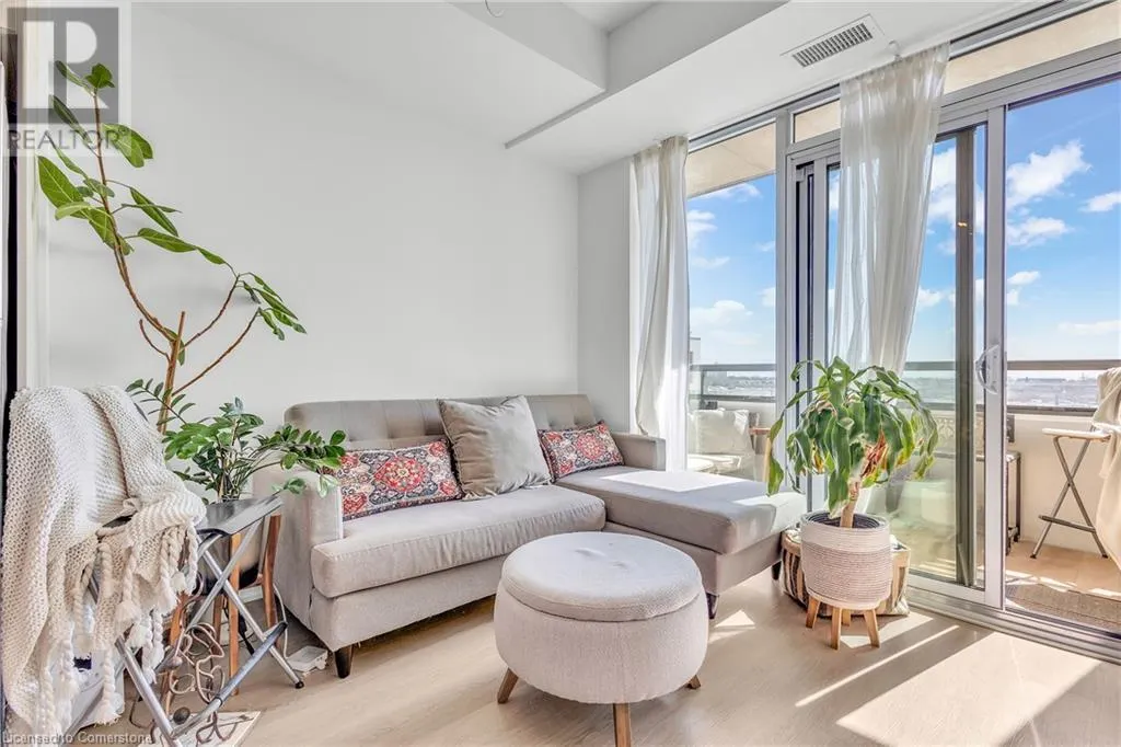 859 THE QUEENSWAY Unit# 412, #412
