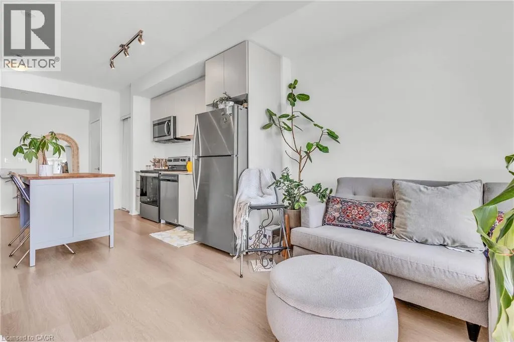 859 THE QUEENSWAY Unit# 412, #412