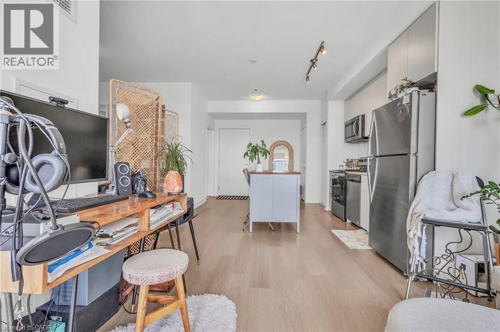 859 THE QUEENSWAY Unit# 412, #412