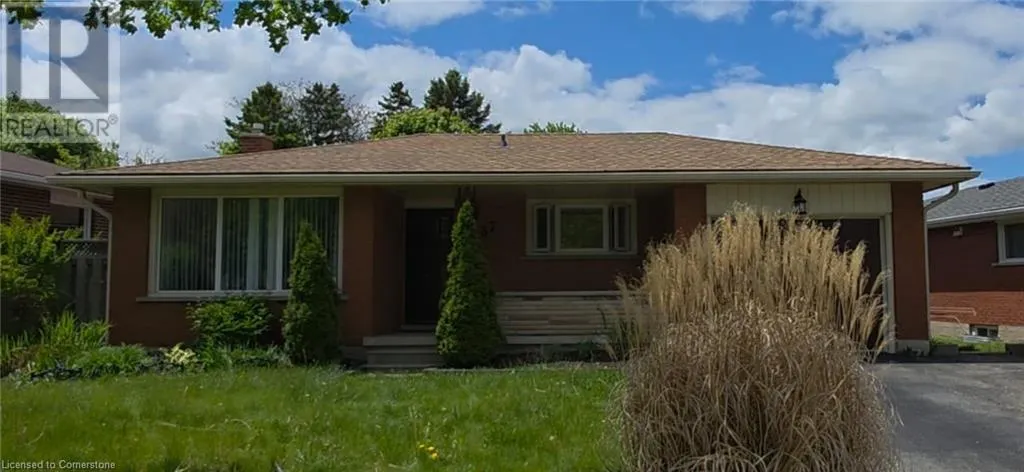 37 MONTCALM Drive