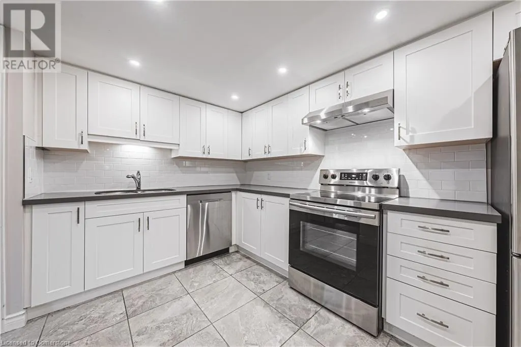 150 WILSON Street Unit# 215, #215