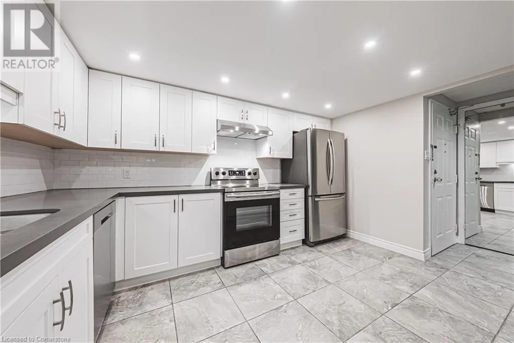 150 WILSON Street Unit# 215, #215