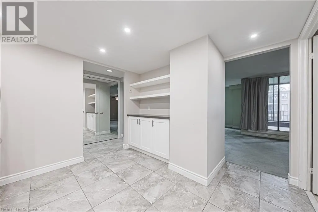 150 WILSON Street Unit# 215, #215