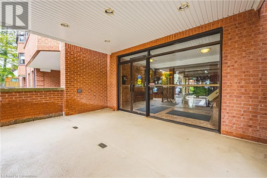 150 WILSON Street Unit# 215, #215