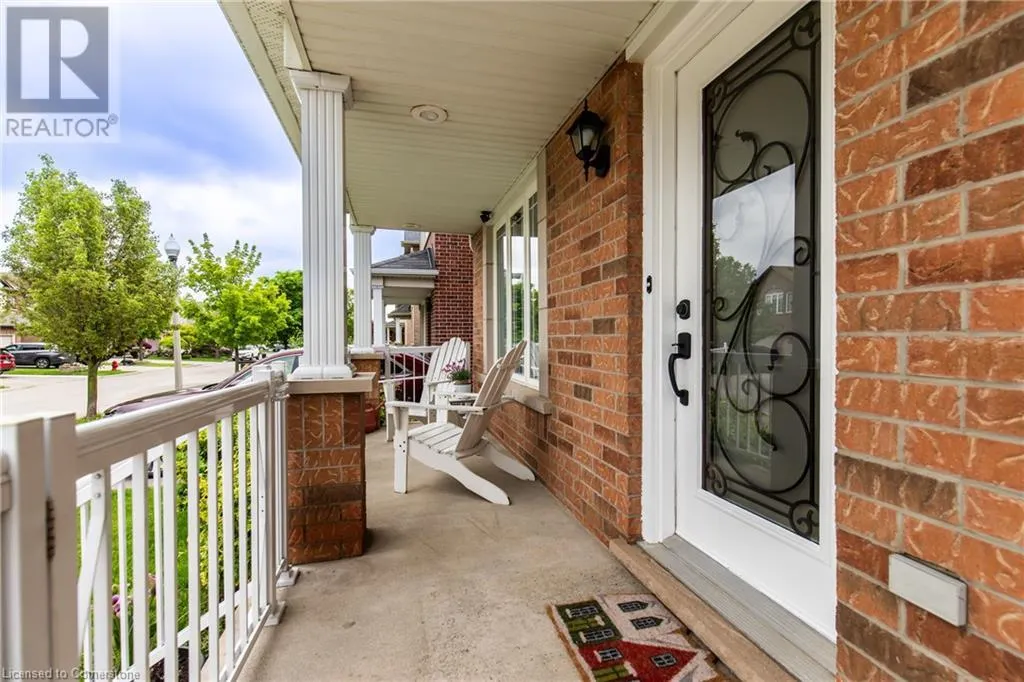 233 SPRINGVALLEY Crescent
