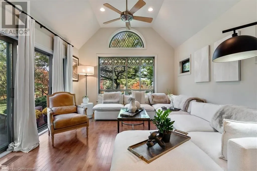 90 RIDGE Road W