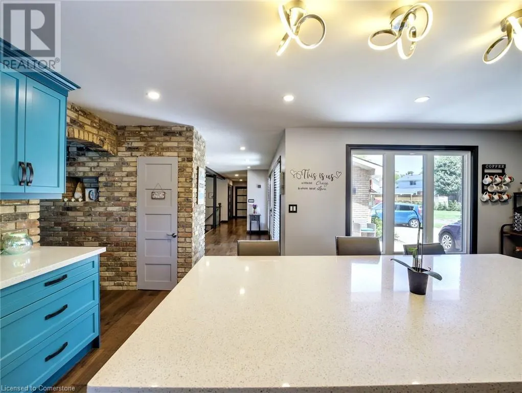 8 WESTGATE Circle