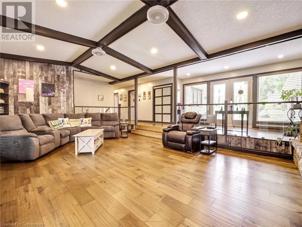 8 WESTGATE Circle