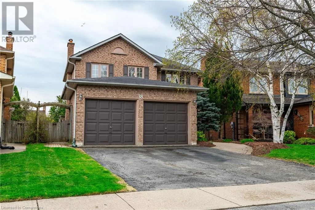38 FELLOWES Crescent