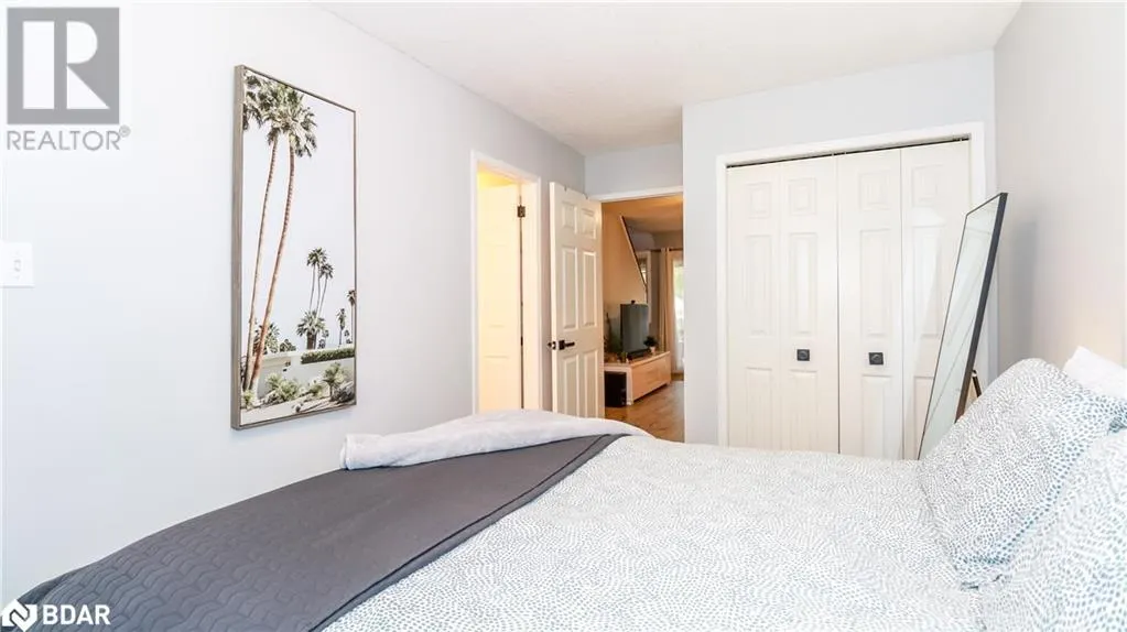 150 VICTORIA Street S Unit# 126, #126