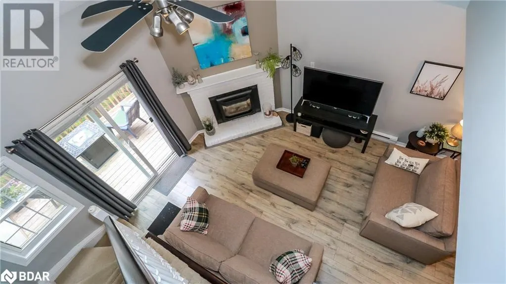 150 VICTORIA Street S Unit# 126, #126