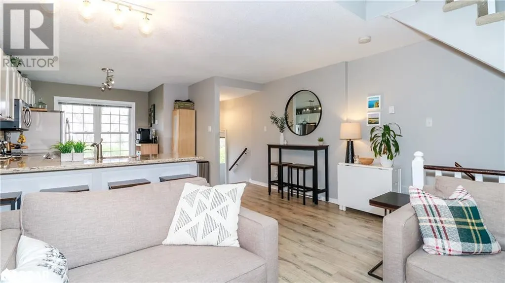 150 VICTORIA Street S Unit# 126, #126