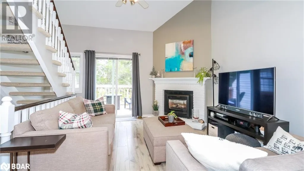 150 VICTORIA Street S Unit# 126, #126