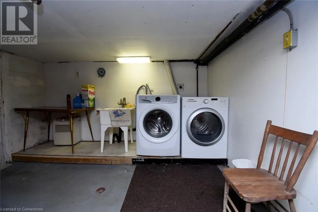 1052 DETA Road Unit# 4, #4