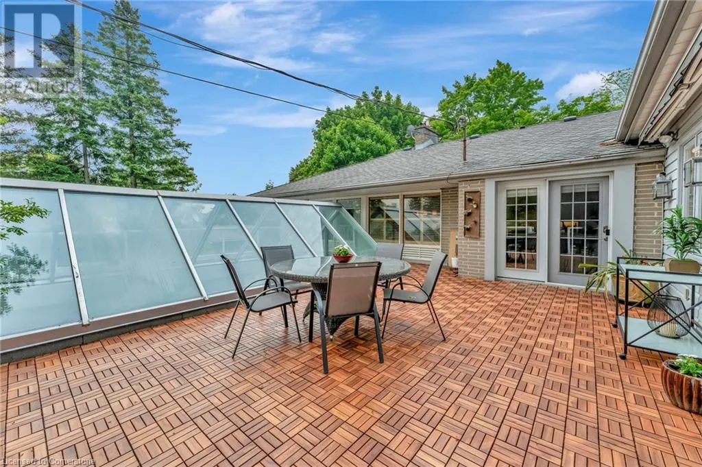 5 ORCHARD Crescent