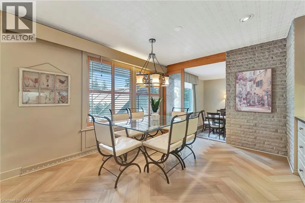 5 ORCHARD Crescent