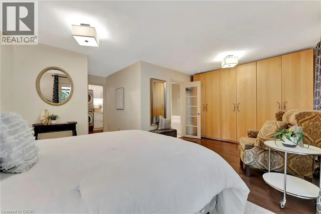 5 ORCHARD Crescent